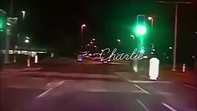 H0t Mom Leads Police On 120 MPH Police Chase That Judge Says Was -Worst Ever- کس طرح ایک 22 سال کی ماں نے 120 میل فی گھنٹہ کی رفتار سے گاڑی چلا کر پولیس سے بھا گ گیٗ۔