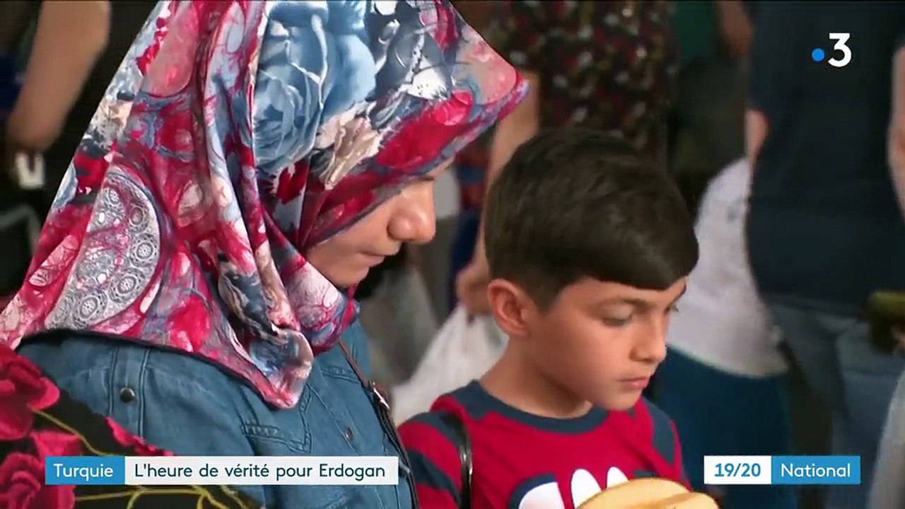 Double scrutin : les Turcs appelés aux urnes