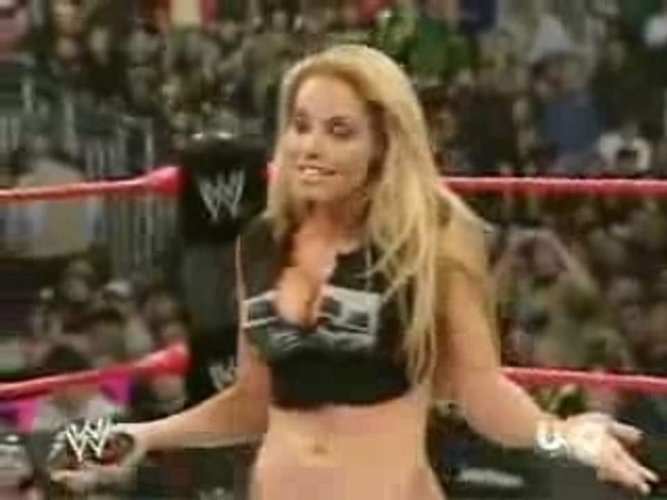 Raw 10 12 07 Trish Stratus & Lita Return