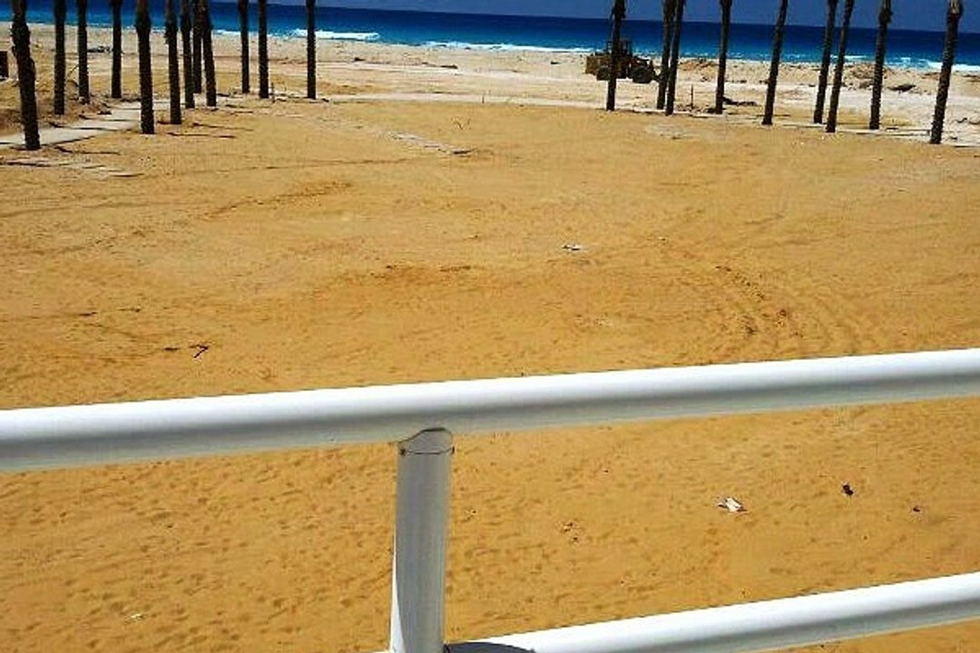 فيلا مستقلة 275 متر للبيع فى امواج الساحل الشمالى للبيع تطل على البحر