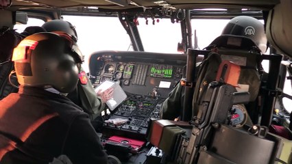 Oy pusulaları askeri helikopterle taşındı - VAN