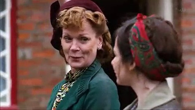 Home Fires S01 E06 E 6