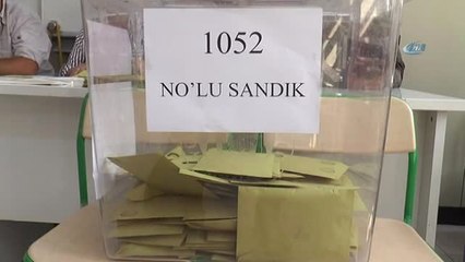 Vali Çakacak Oyunu Eşi Kevser Çakacak: "Temennimiz, Bütün Ülkemizde Huzur İçerisinde, Şölen...