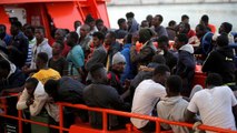 Weiteres Schiff mit Migranten wartet vor Italien