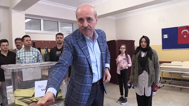 Kültür ve Turizm Bakanı Numan Kurtulmuş oyunu kullandı - İSTANBUL