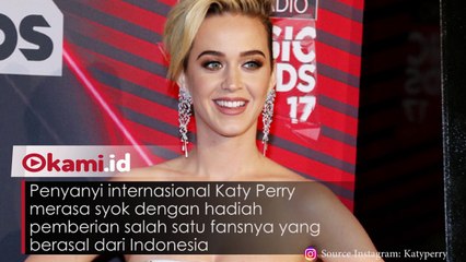 Dikirim Kado Spesial dari Fans di Indonesia, Katy Perry Malah Bilang Menjijikan!!!!