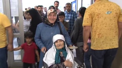 108 Yaşındaki Asiye Nine Oyunu Kullandı