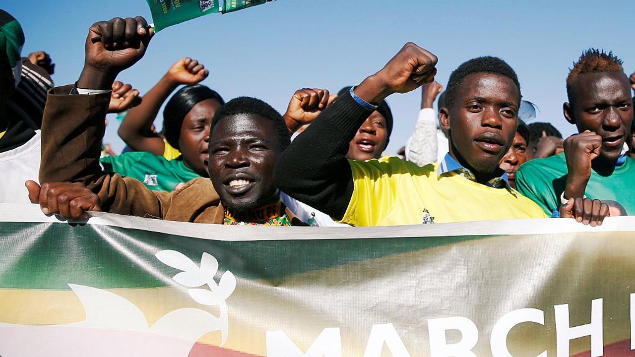 Wahlkampf in Simbabwe: Anschlag auf das 'Krokodil' Mnangagwa