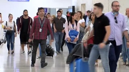 Atatürk Havalimanı'nda Oy Kullanma Yoğunluğu