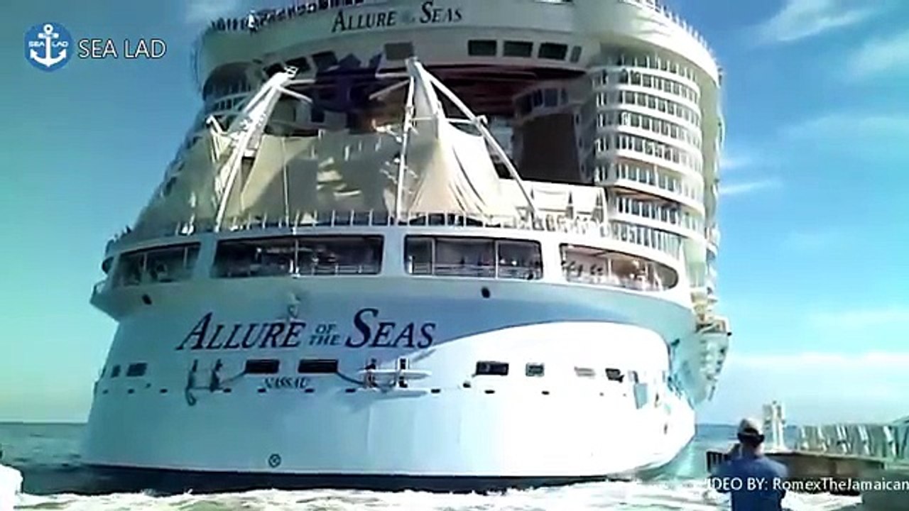 Amazing Ship Near Miss Close Call Compilation Part II