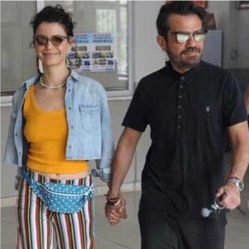 Kenan Doğulu ve Beren Saat, Oy Kullanmak İçin Amerika'daki Tatillerinden Döndü