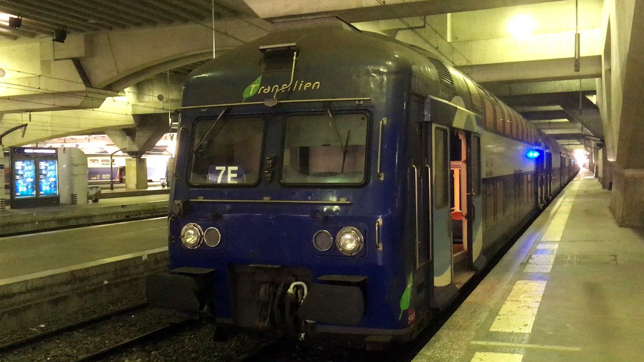 VB 2N ( Voiture de Banlieue à 2 Niveaux ) - Ligne N - Gare Montparnasse ( Paris )