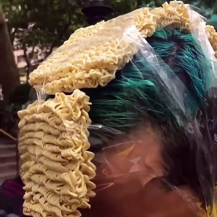 Crazy man acting as Neymar Jr - Troll Video