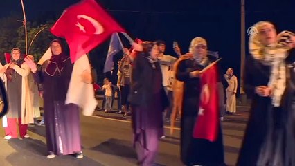 Vatandaşlar Cumhurbaşkanı Erdoğan'ı Bekliyor