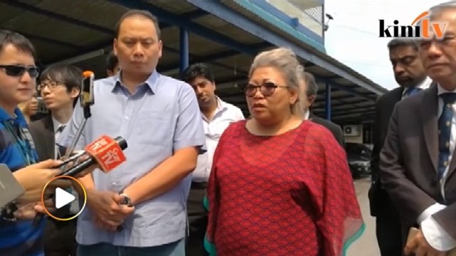 Siti Kasim addresses media after release