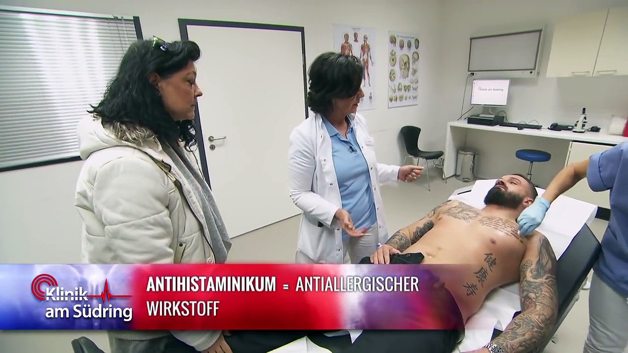 Peinliches Tattoo am Po: Das darf Mama nicht sehen! | Klinik am Südring | SAT.1 TV