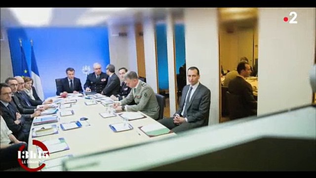 Jean-Luc Mélenchon se moque de l'action d'Emmanuel Macron en Syrie dans 13h15 sur France 2 - Regardez