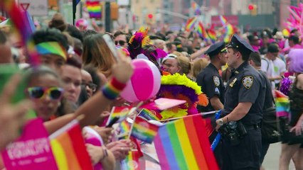 Thousands march and dance in New York's Gay Pride parade