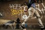 Bansky illustre la crise des migrants sur les murs de Paris