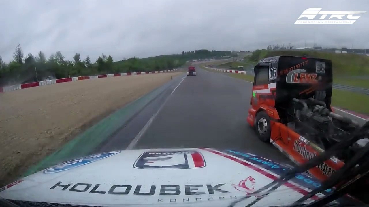 VÍDEO: batalla de camiones en Nürburgring con lluvia