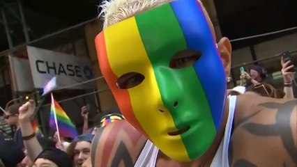 Tutti i colori dei gay pride nelle città USA