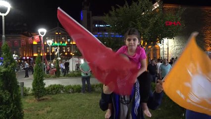 Trabzon'da Kutlamalar Sırasında Şüpheli Çanta Paniği