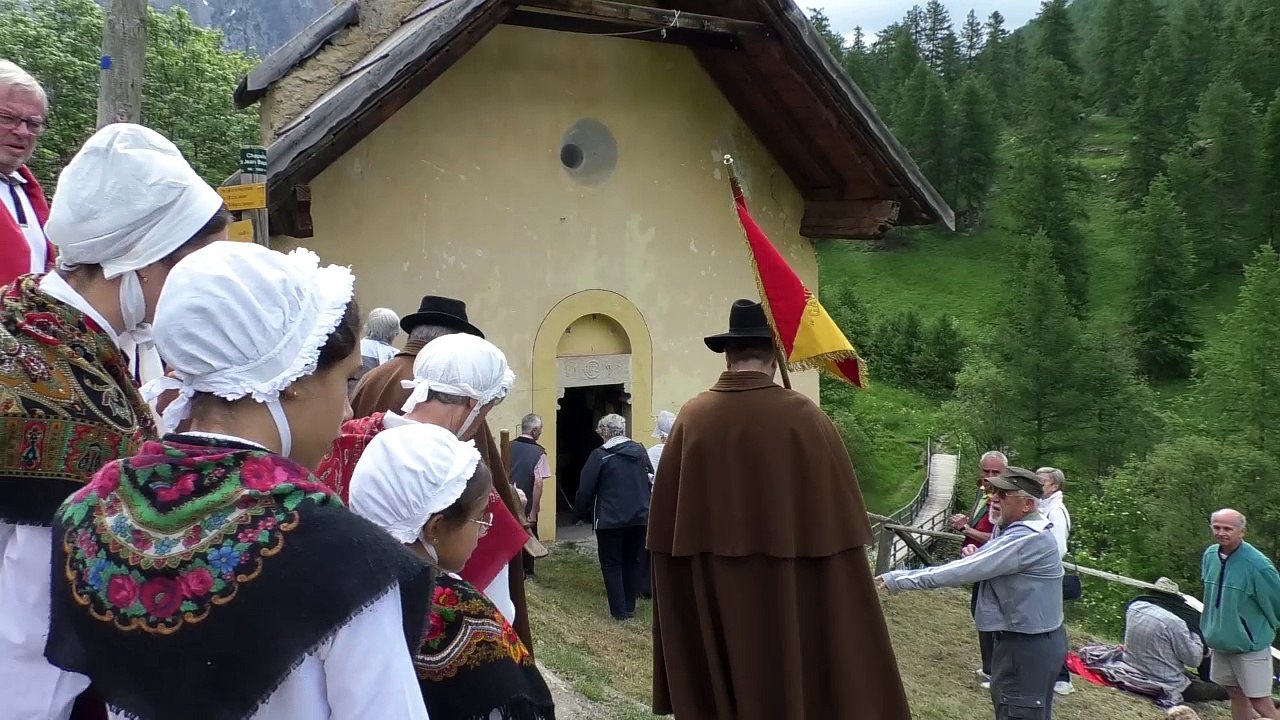 Alpes-de-Haute-Provence : une messe traditionnelle et provençale à Fouillouse