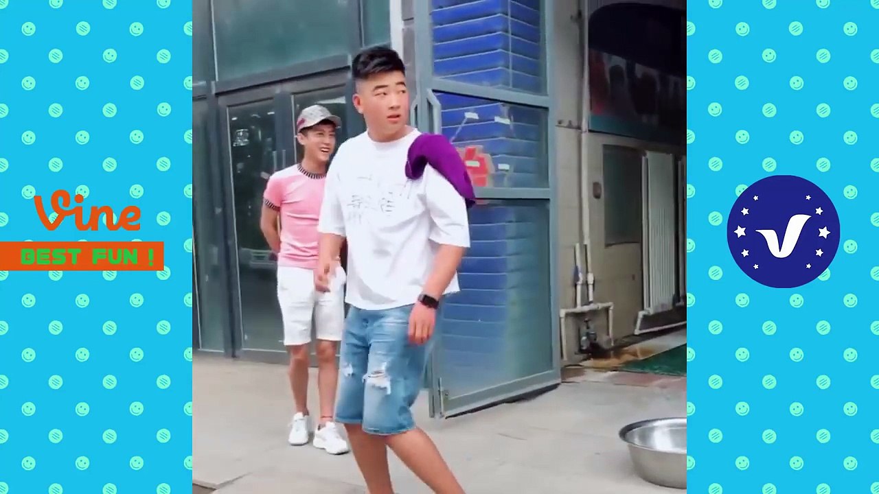 Funny Videos 2018 ●try not to laugh- People doi...