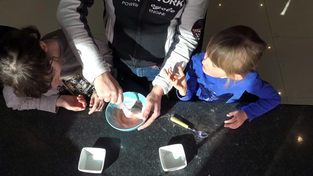SLIME COMESTIBLE • FAIRE DU SLIME AVEC DES NOUNOURS !! ft. Reva YTB Book - Studio Bubble Tea