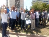 Ülkücülerden Yaşar Okuyan'a 'Eşek' Maketli Protesto