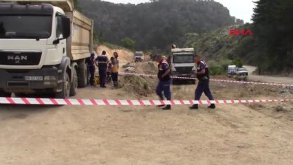 Kütahya Geri Manevra Yapan Kamyonun Altında Kalan İşçi Öldü