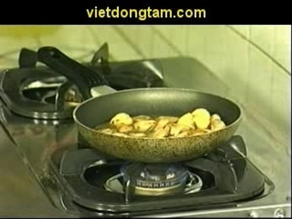 Thit bo nuong sot ruou