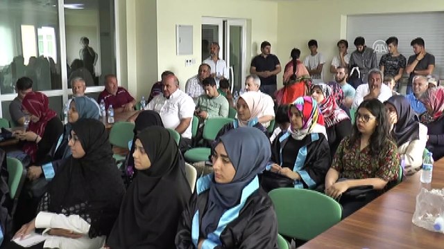KKTC'de başörtülü öğrenciler diplomalarına kavuştu - LEFKOŞA