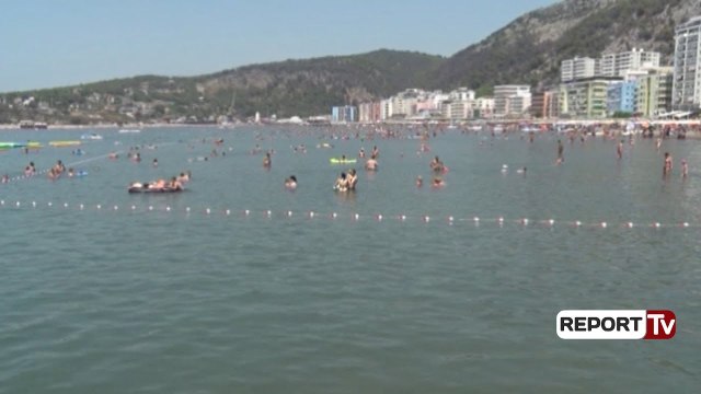 Report TV - Turistët në Shëngjin të rrezikuar nga mungesa e rojeve dhe motorët e ujit