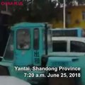 A man driving a folklift went on a crazy driveabout and hit people and vehicles on the road in Yantai, Shandong Province this Monday morning. He has caused 1 de