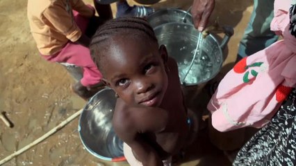 Argélia abandona migrantes no deserto do Sahara