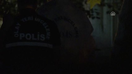 Fatih'te Cami Bahçesinde Erkek Cesedi Bulundu