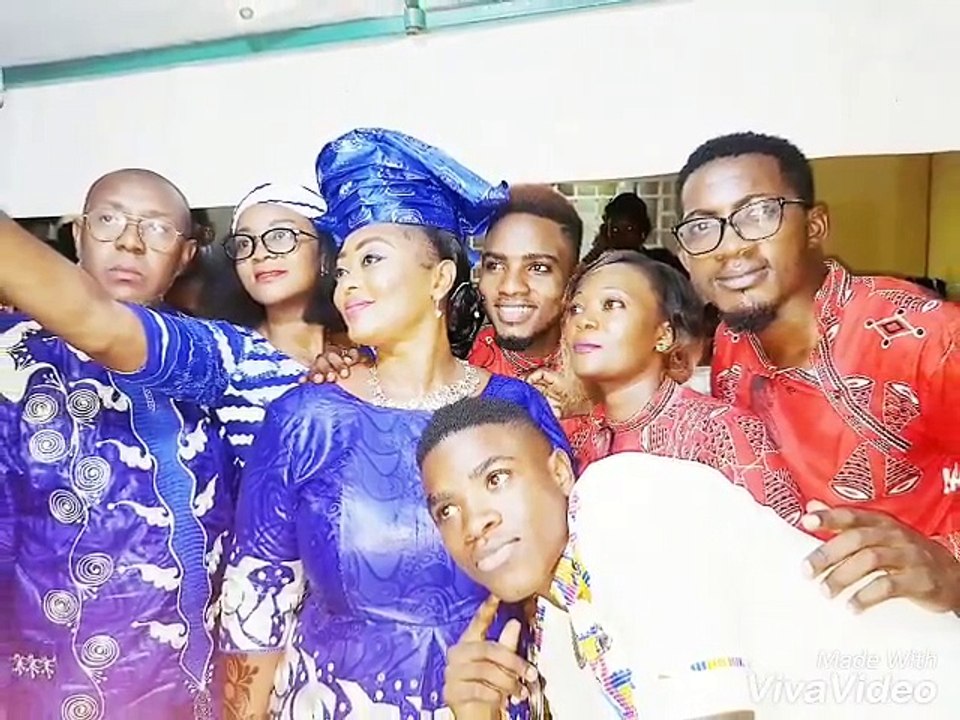 La petite chanson que j'ai composée pour le Mariage de ma meilleure et son époux.