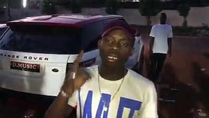 La star malienne #sidikidiabate confirme sa présence à Londres le 23 Juin pour un méga show. Il partage l'affiche avec la star camerounaise #Locko