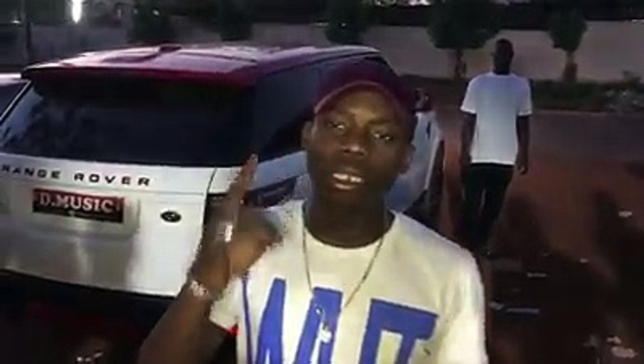 La star malienne #sidikidiabate confirme sa présence à Londres le 23 Juin pour un méga show. Il partage l'affiche avec la star camerounaise #Locko