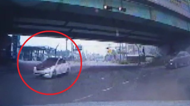 [영상] 10대 무면허 운전 참변...중고생 4명 사망·1명 중상 / YTN