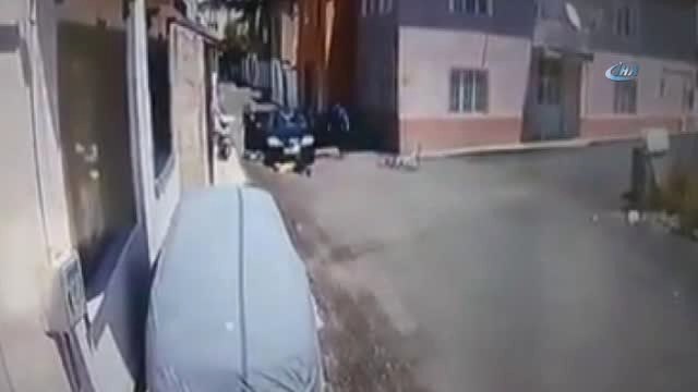 Bisikletle Otomobilin Çarpıştığı Kaza Güvenlik Kameralarına Yansıdı