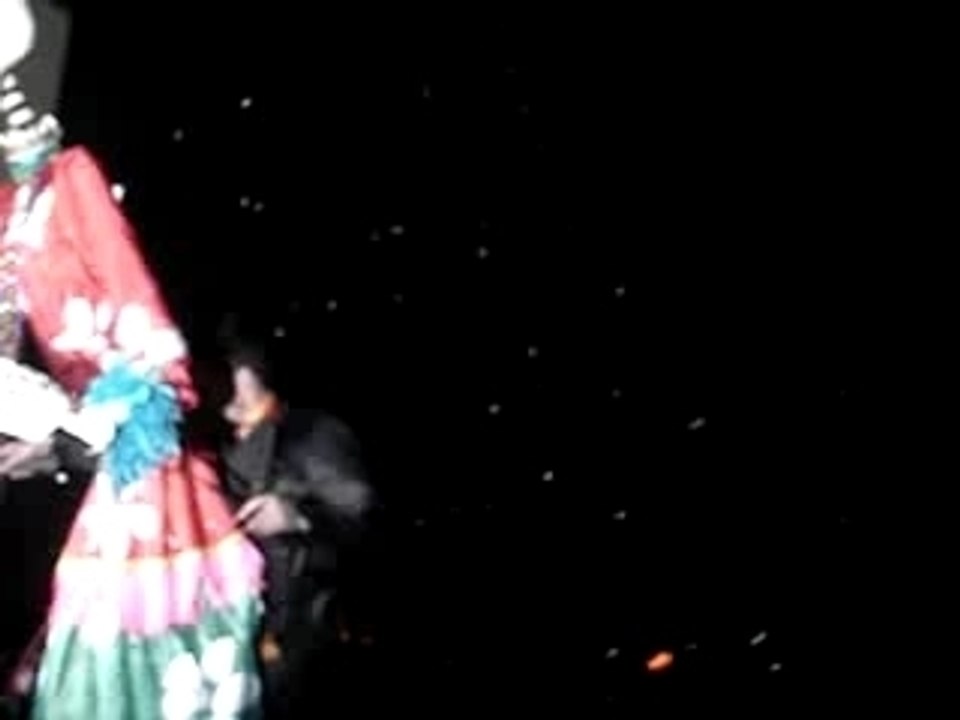 Mika Londres 2/12 Intro Love Today 1