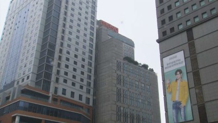 '공정위 간부 불법취업 의혹' 신세계 계열사·인사처 등 압수수색 / YTN