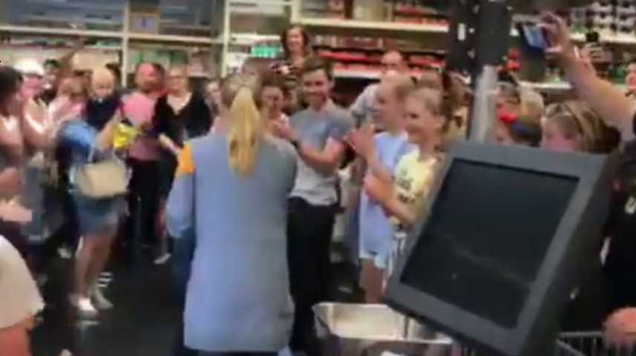 Une demande en mariage... dans un Colruyt !
