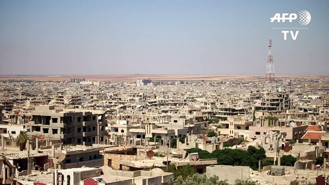 تقدم للجيش السوري في الجنوب يفصل مناطق سيطرة الفصائل المعارضة