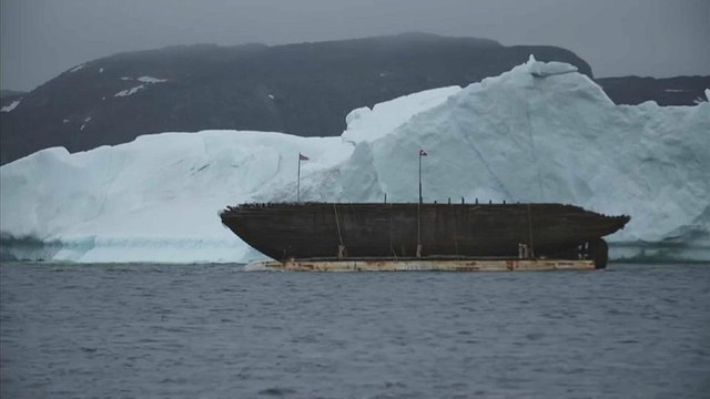 Судно Амундсена вернулось домой