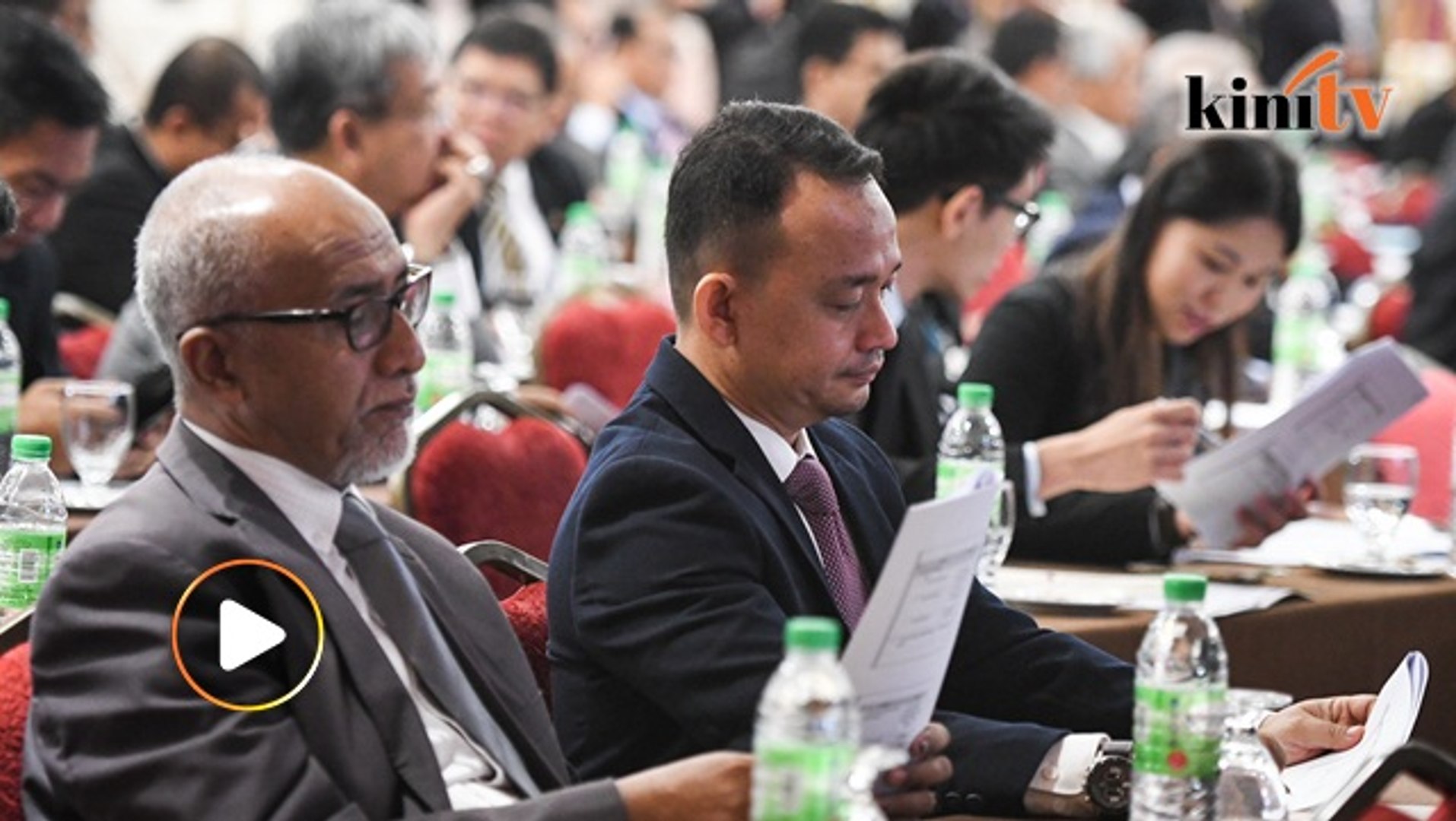 MPs attend briefing at Parliament