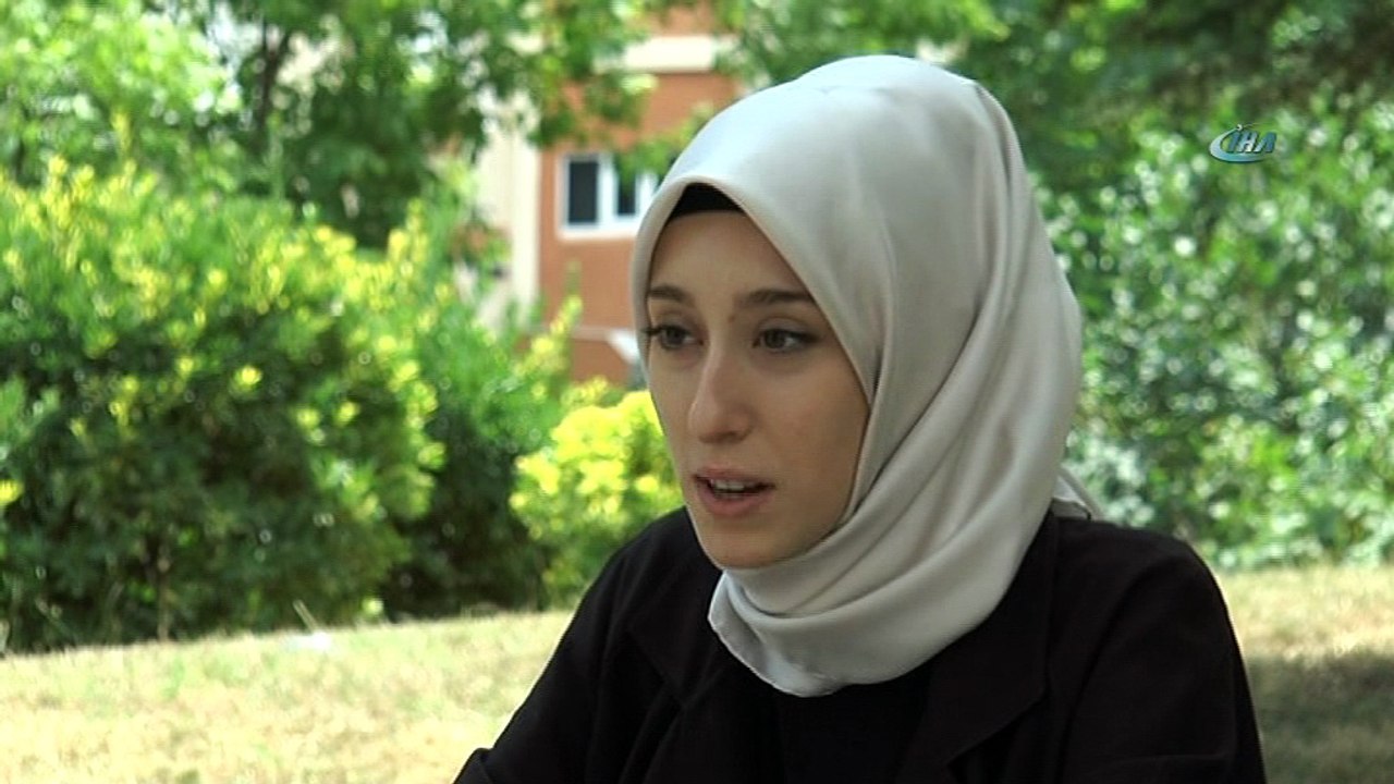 En genç milletvekili Rümeysa Kadak: “Önce finalime girdim, sonra esnaf ziyareti yaptım”