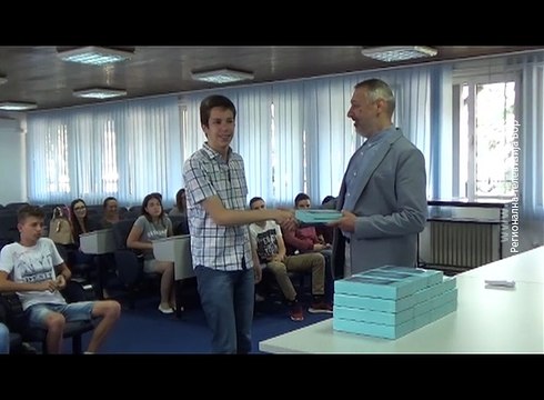 Tablet računari za majdanpečke „vukovce“ , 26.jun 2018. (RTV Bor)